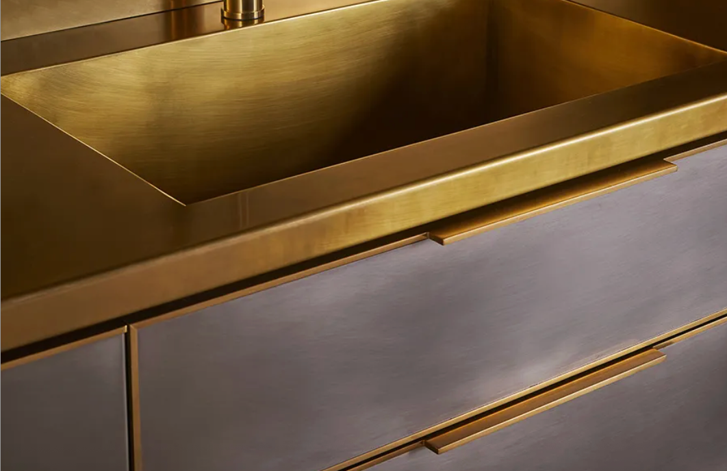 How to Mix Metals in a Luxury Home