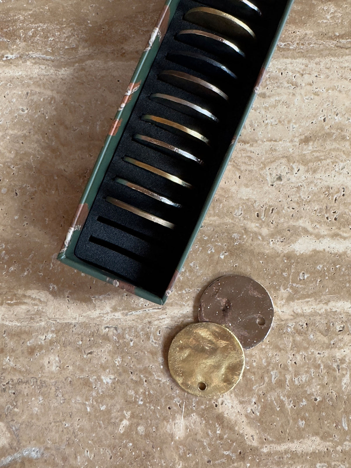Swatch Box Forme N°03 - 14 Finishes | Mi&Gei