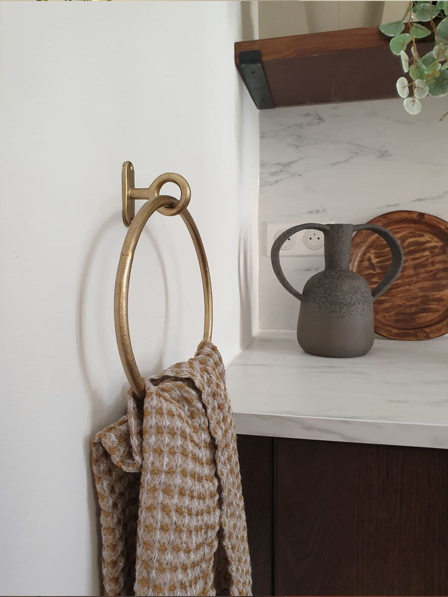 Luxury TOWEL HANGER Forme N°13 — alternate angle | Mi&Gei Hardware Design Studio | Solid Brass