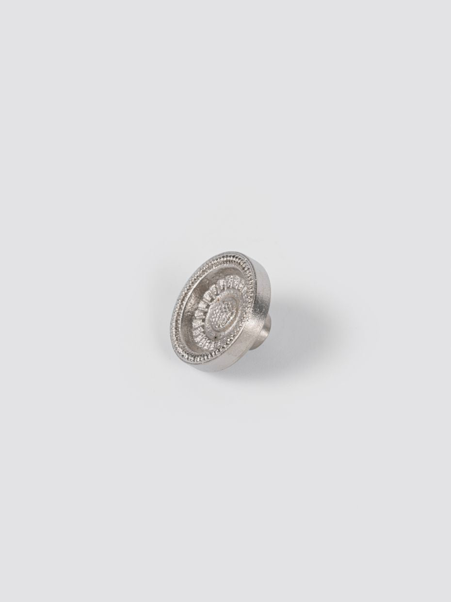 Bouton de meuble Empire en laiton massif