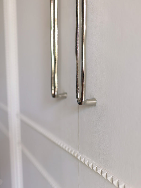 LUXURY CLOSET BAR PULL Forme N°24 - Centers 17.5 inches