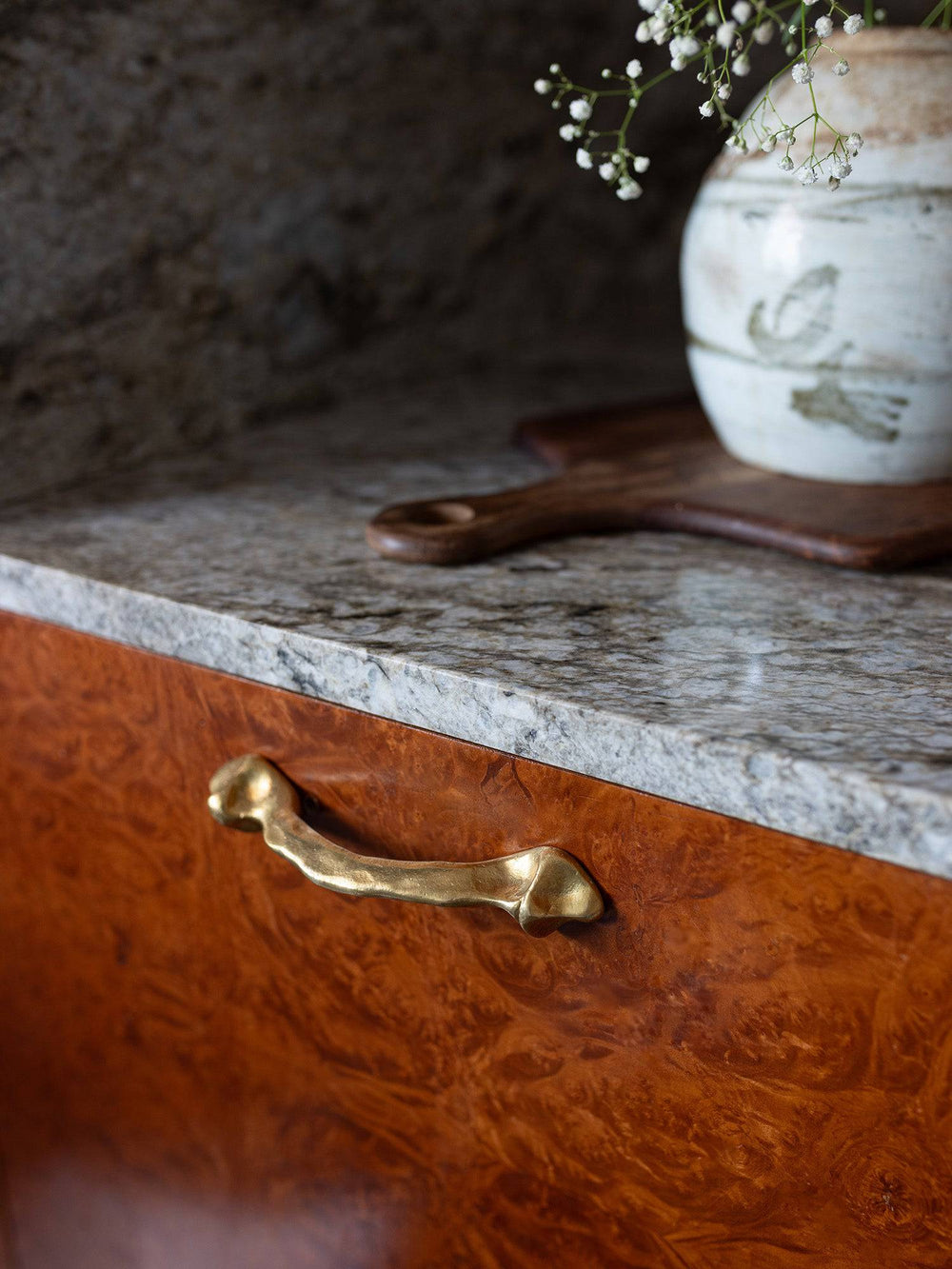 CABINET & DRAWER PULLS Forme N°29 - Centers 4.40″ in Brass finish | Mi&Gei