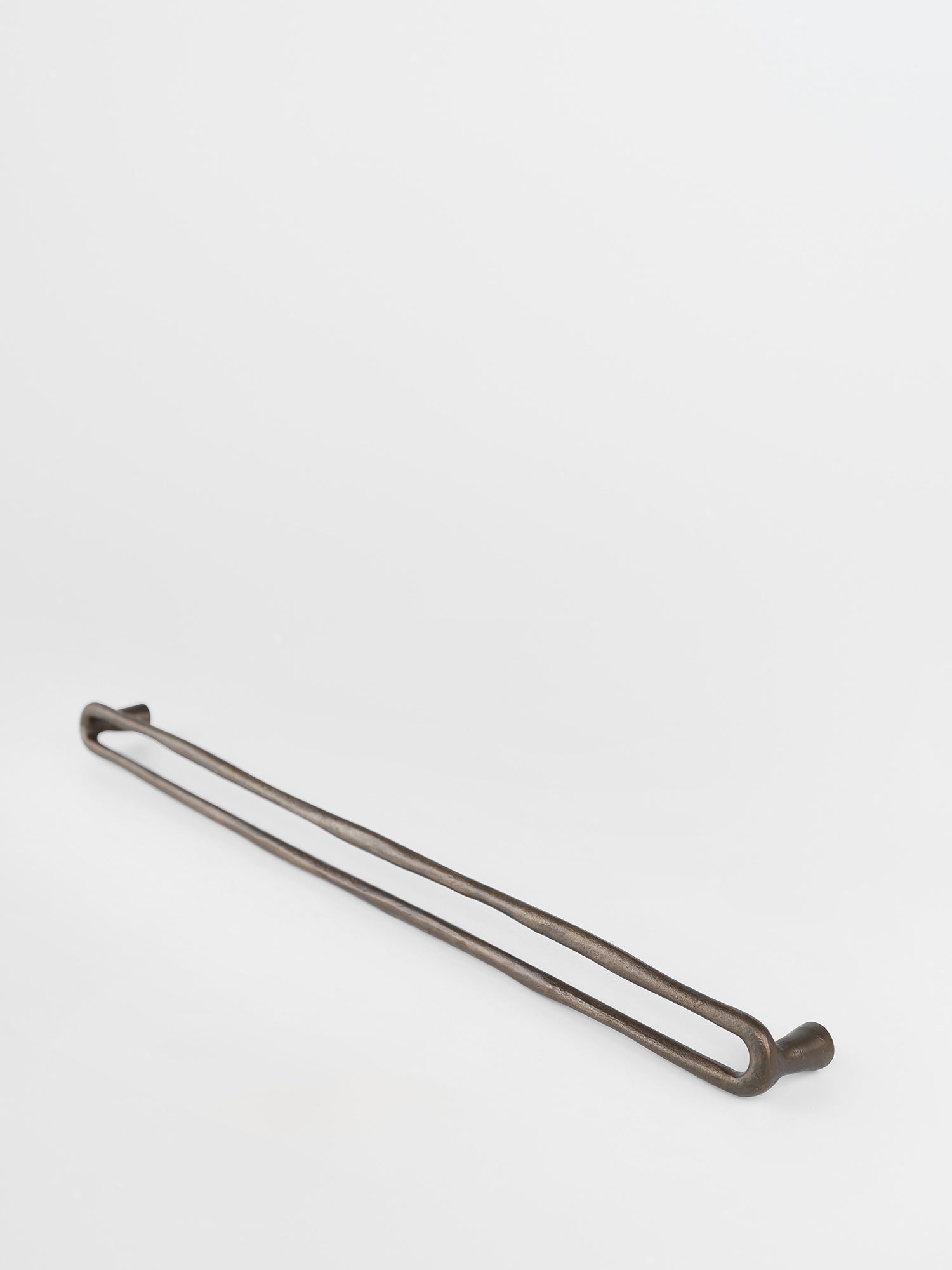 KITCHEN PULL BAR HANDLE -L - Forme N°23 - Mi&Gei Hardware Design Studio