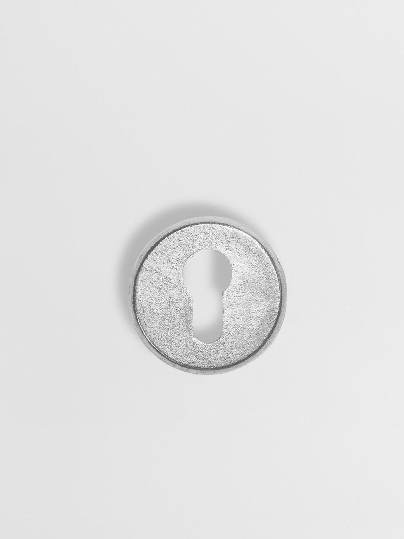 KEY ESCUTCHEON Y - DOOR HANDLES N25 & N26