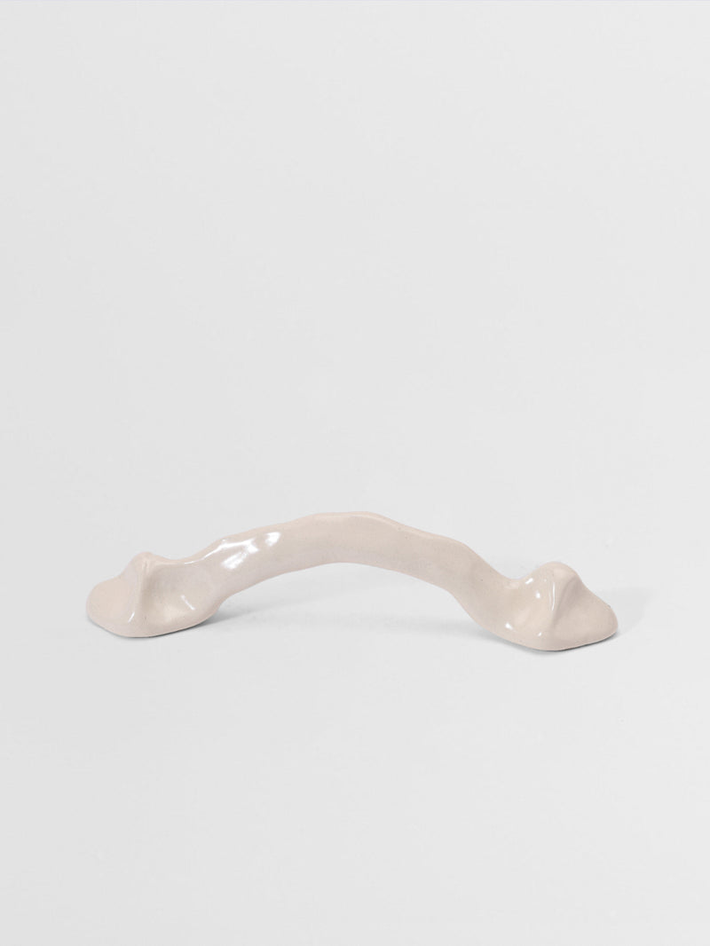 POWDER COATED CABINET & DRAWER PULLS Forme N°29 - Centers 4.40″