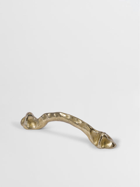CABINET & DRAWER PULLS Forme N°29 - Centers 4.40″ in Brass finish | Mi&Gei