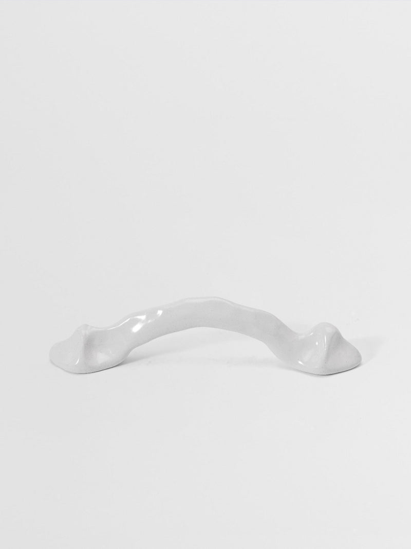 POWDER COATED CABINET & DRAWER PULLS Forme N°29 - Centers 4.40″