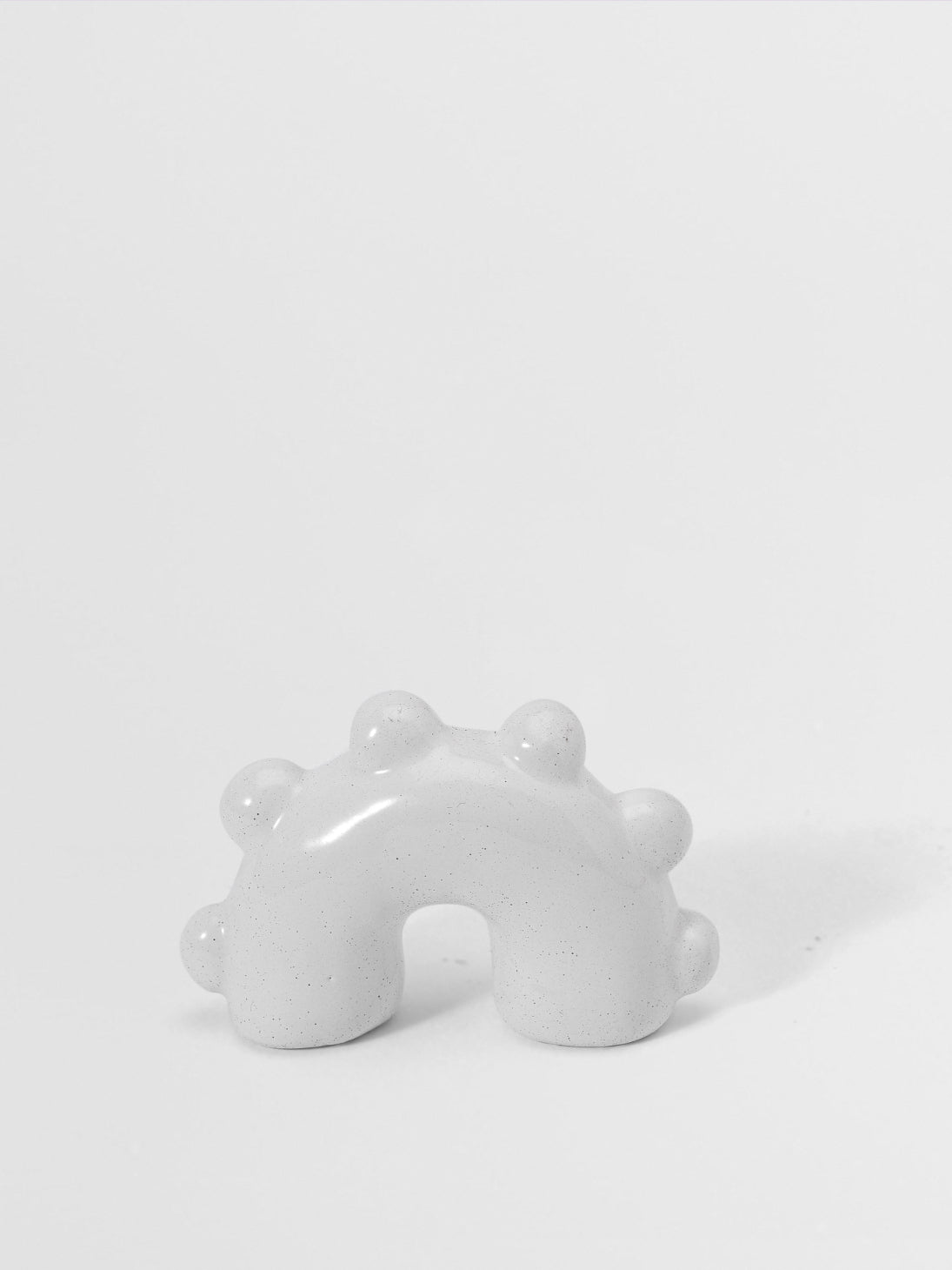 White arch sculpture small pull on a white background