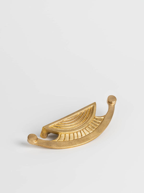 Left side view of the cabinet pull handle